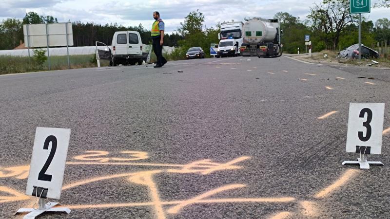Jogosítvány híján, ittas állapotban ült a volán mögé az a sofőr, akinek a felelőtlen döntése miatt brutális baleset történt. De ez csupán a történet egyik fele...