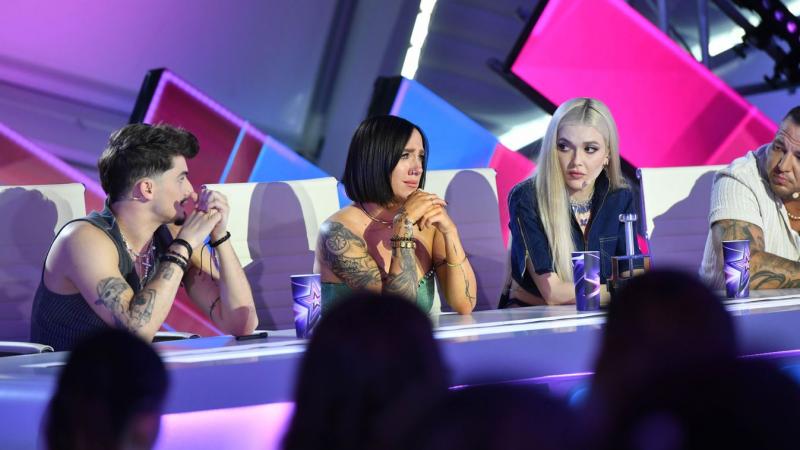 A Megasztár élő show-jának versenyzői végre nyilvánosságra kerültek! Izgalommal teli várakozás előzi meg a tehetséges énekesek fellépéseit, akik mindannyian arra törekednek, hogy megmutassák tudásukat a nagyközönség előtt.