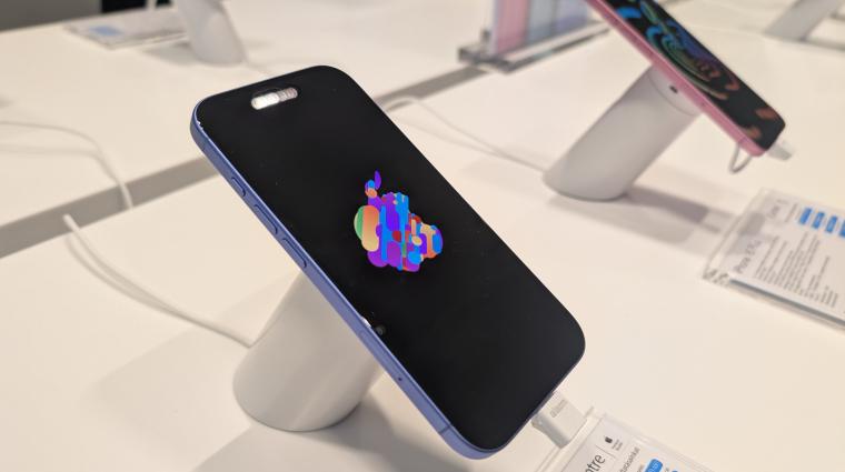 Az Apple elbúcsúzhat a Plus típusú készülékektől, mivel helyüket a karcsúbb és elegánsabb Slim modellek veszik át.