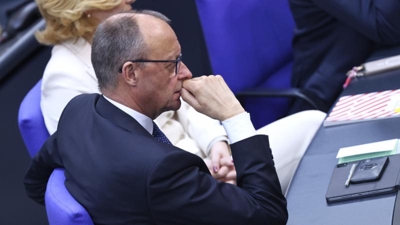 Új kutatás eredménye: A német lakosság jelentős része nem áll ki az új kancellár mellett.