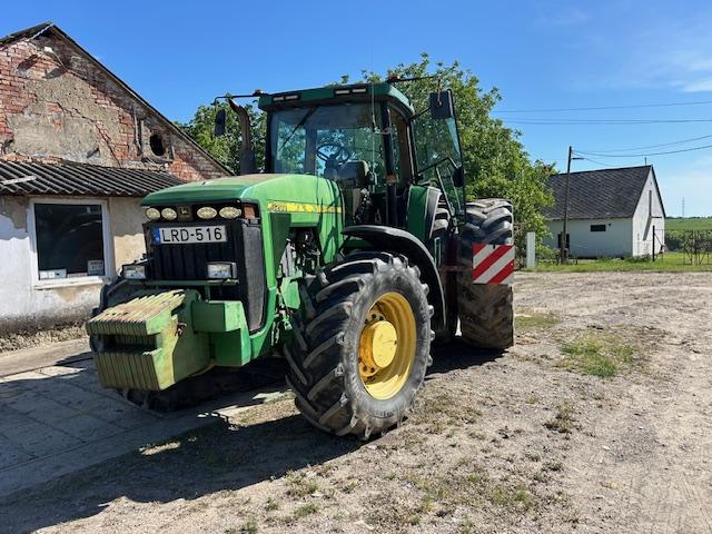 Eladó egy kiváló állapotú John Deere 8200 traktor, mely a mezőgazdasági munkák hatékony segítőtársa lehet. Erőteljes motorjának köszönhetően ideális választás földműveléshez, szántáshoz vagy akár szállításhoz is. A gép megbízható teljesítménye és modern t