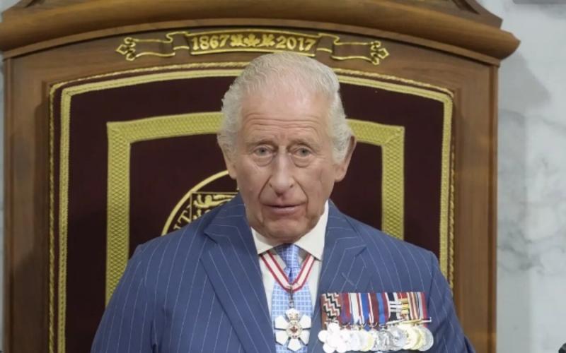 A brit uralkodó egészségi helyzete súlyosabb, mint azt korábban feltételezték.