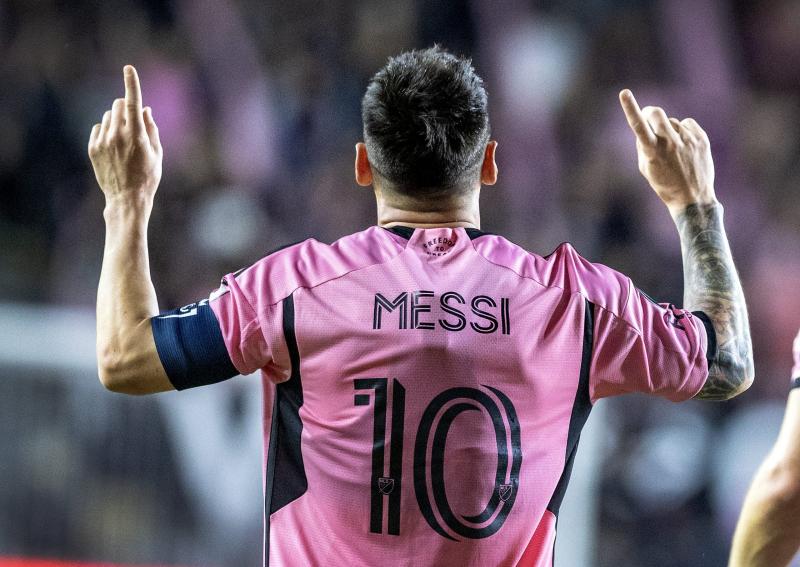 A Messi fémjelezte izgalmakra fókuszálunk, majd a PSG és az Atlético összecsapásával folytatjuk a szórakozást: az M4 Sport közvetítései révén követhetjük a klub-vb csoportkörének lebonyolítását. Ne hagyd ki!