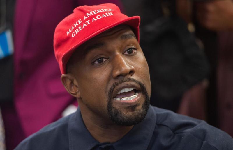 Petícióval fejezik ki tiltakozásukat Kanye West pozsonyi koncertje ellen.