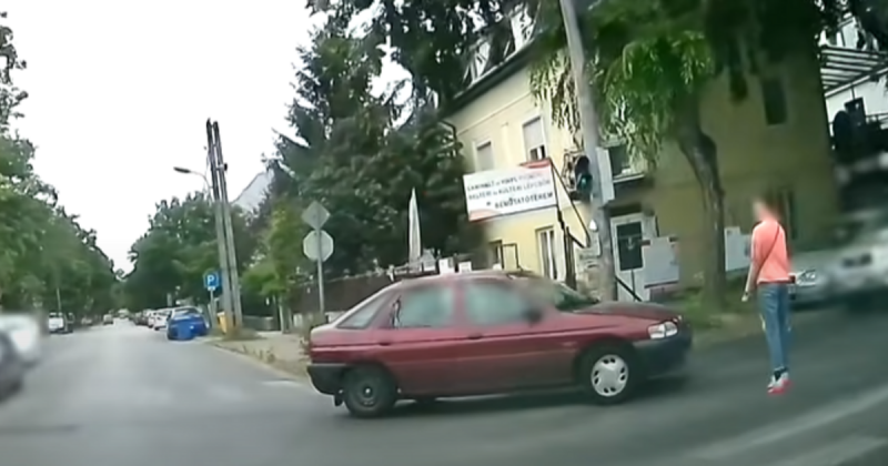 Hajszálnyi különbségen múlt, hogy több gyalogos elkerülte a balesetet Ürömön és Zuglóban.