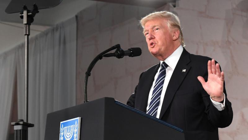 Kellogg tábornok leleplezte Donald Trump Ukrajnával kapcsolatos ambícióit, felfedve ezzel a politikai háttérben zajló folyamatokat.