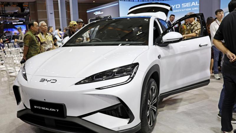 A BYD szegedi nagyberuházása csúszik, így a kínai vállalat vártnál kevesebb járművet tud majd gyártani hazánkban.