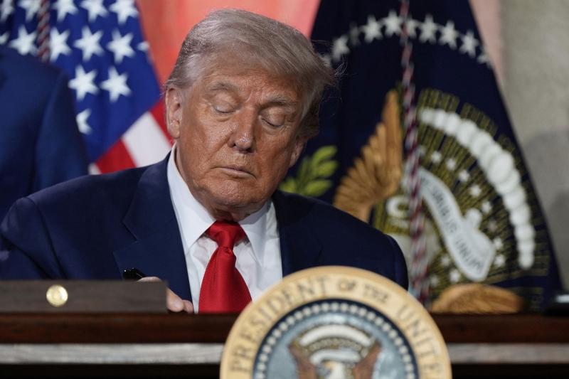 Trump hatására ingyenesen kínálják ezt a terméket a boltokban, és hatalmas felháborodást keltett a dolog.