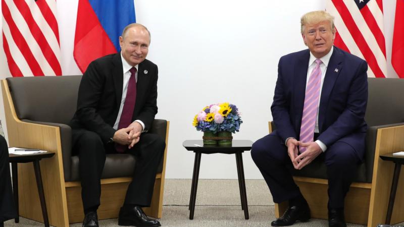 Hol és mikor fog megvalósulni az évszázad várva várt találkozója Putyin és Trump között? A dátumok és helyszínek csak úgy cikáznak a levegőben, mint a szélben szálló falevelek.