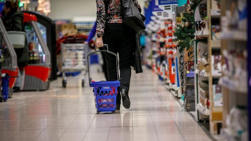 Árréscsökkentés: a kormány sikeresen meghosszabbította az intézkedést.