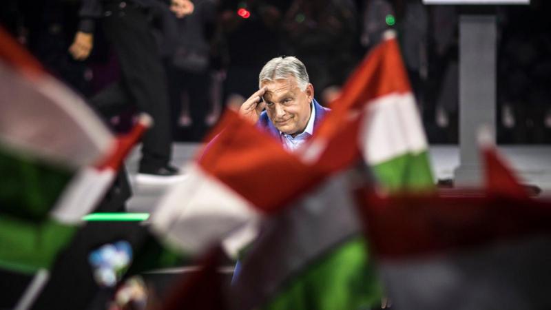 Orbán Viktor bejelentette, hogy az infláció mértéke meghaladta a korábbi előrejelzéseket, ezért mindenki számára biztosítják a kiegészítő nyugdíjemelést.