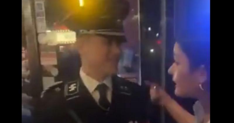 Egy amerikai férfi, aki náci egyenruhát viselt, betért egy kocsmába, ahol sajnos egy nő orrát eltörte.